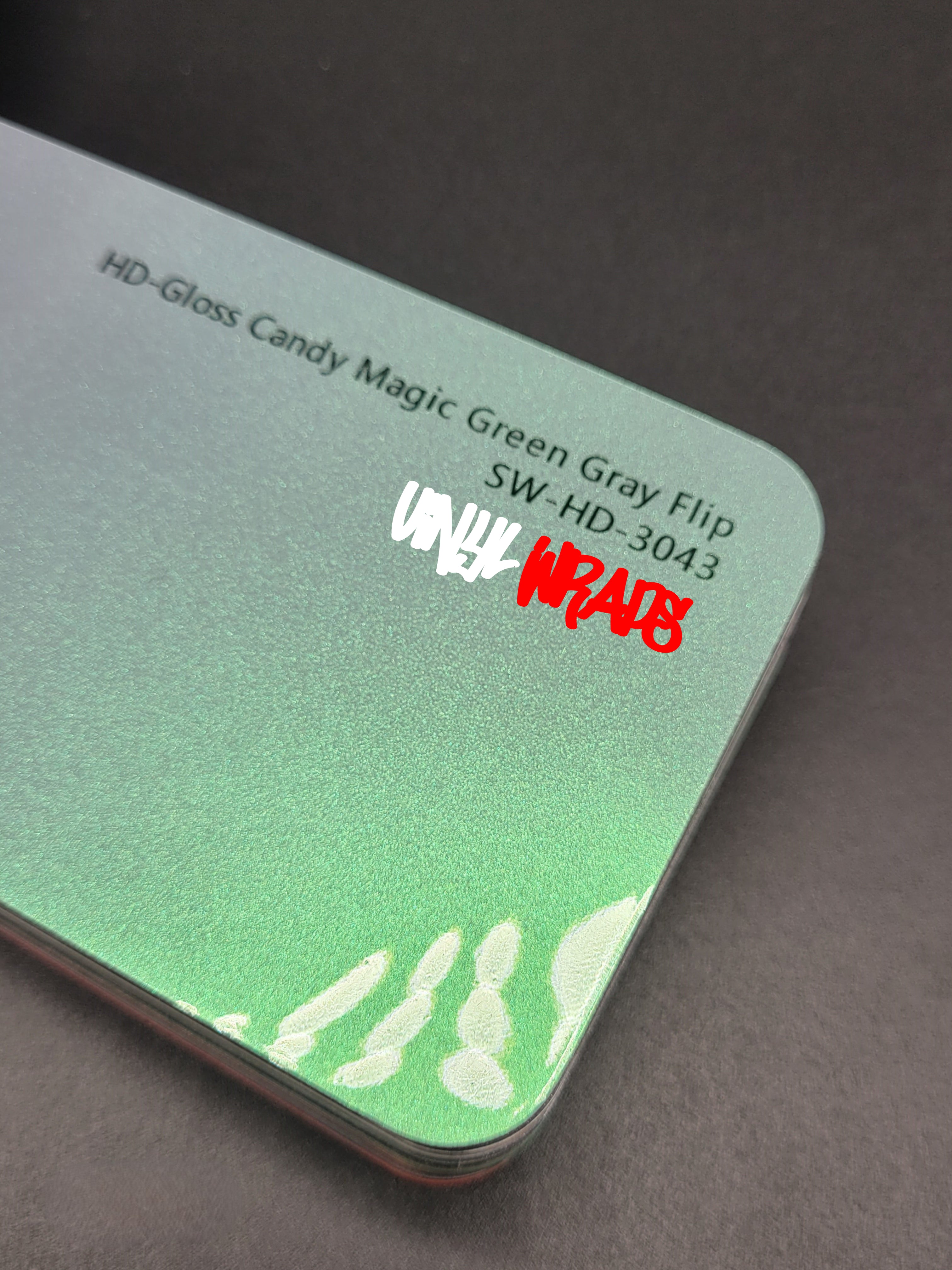 Gloss Magic Candy Green Gray Flip